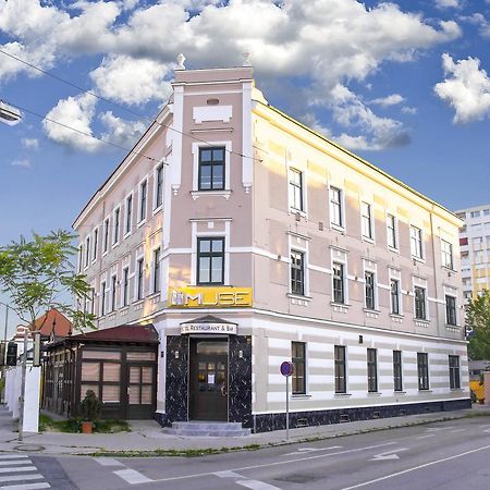Hotel Muse Sankt Poelten Luaran gambar