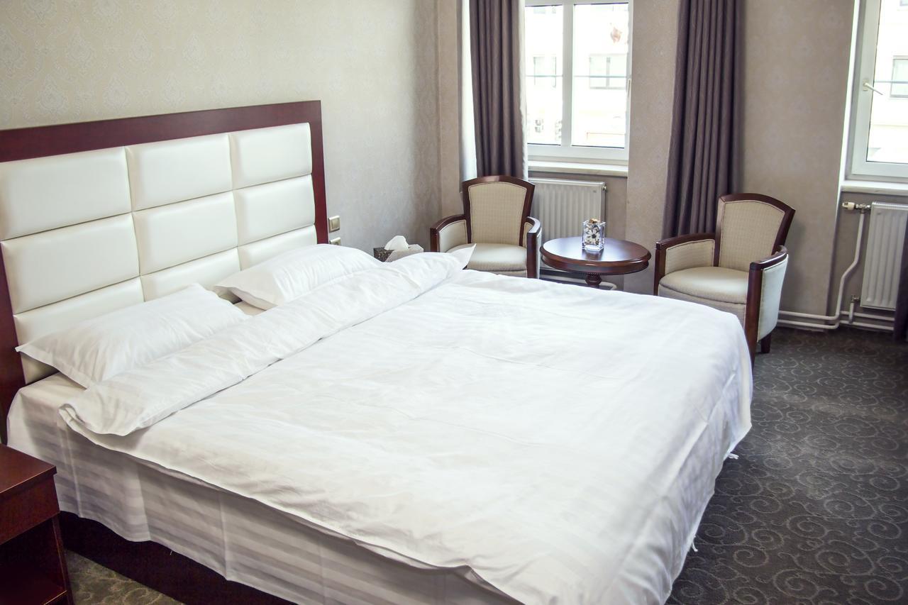 Hotel Muse Sankt Poelten Luaran gambar